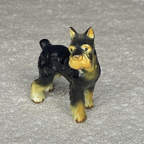 Vintage Schnauzer Figurine with Black and Tan Coloring NO CHIPS (3in) - Picture 2 of 6